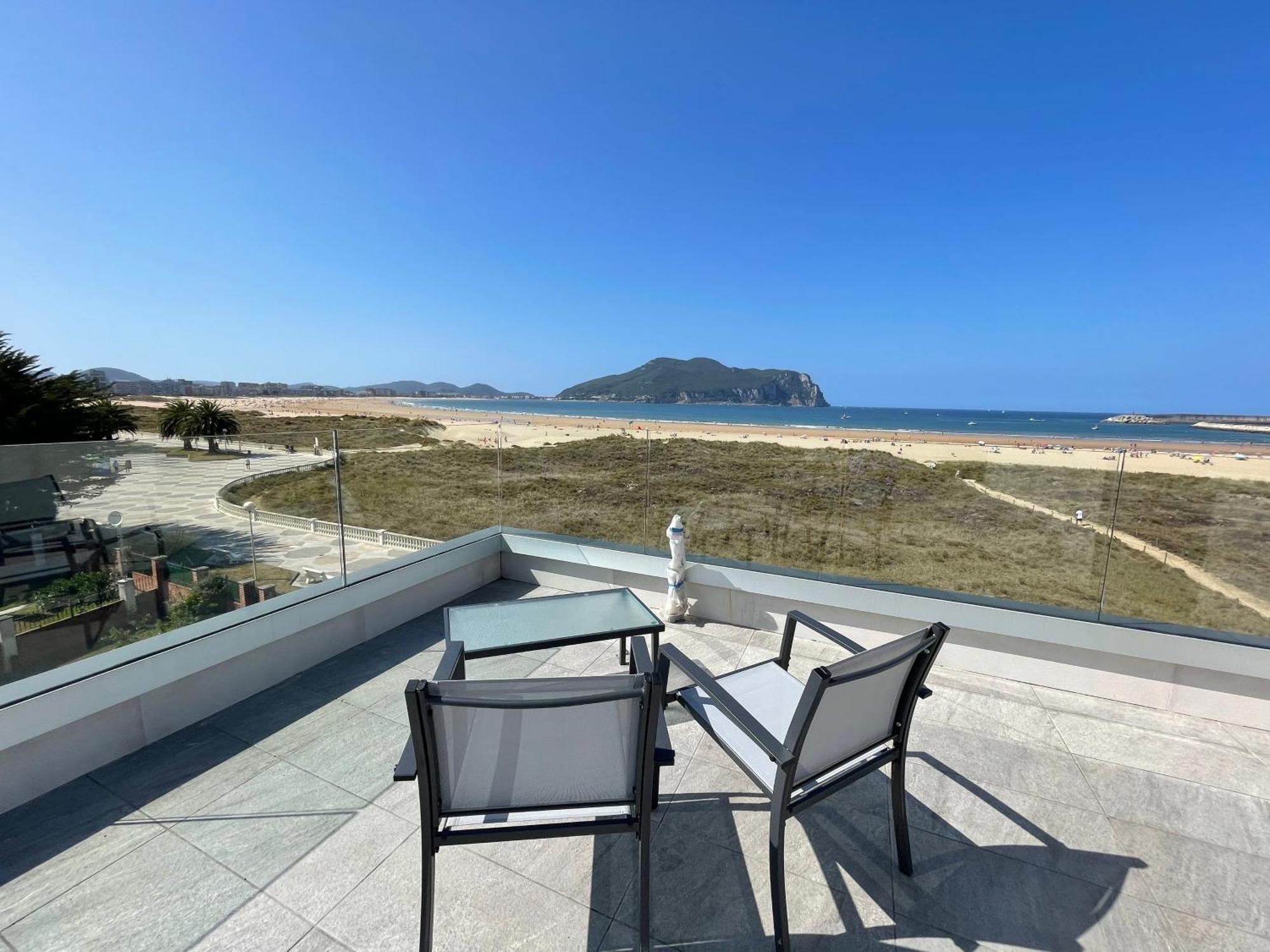 Lujosa Casa En Primera Linea Playa Increibles Vistas Mar 라레도 외부 사진